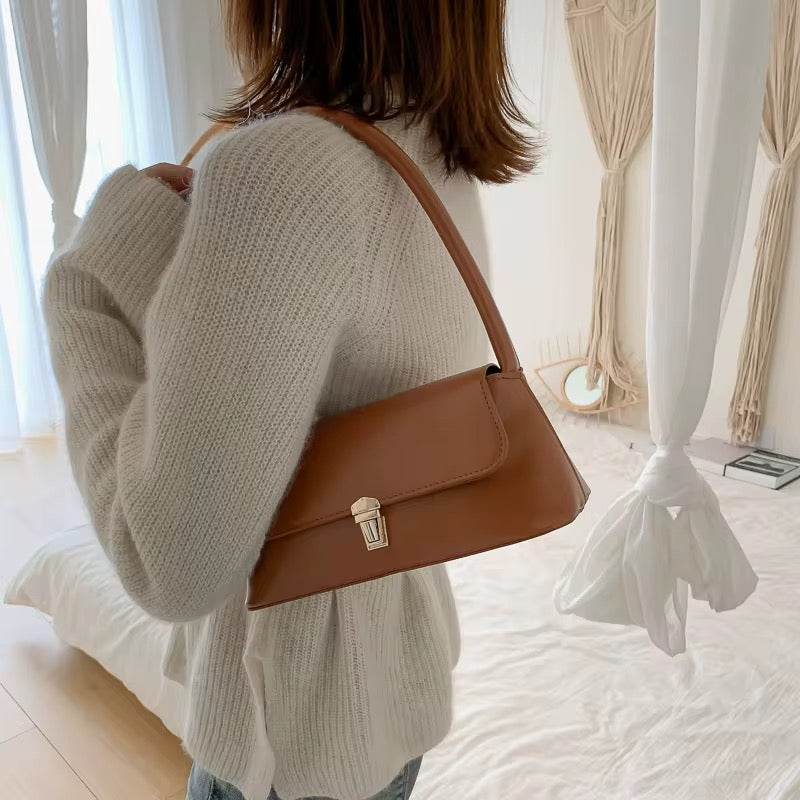 Strive Formé™ Structured Leather Handbag